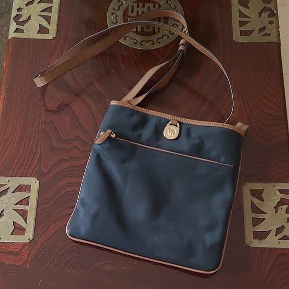 Michael Kors Handbags - Michael Kors Crossbody Bag